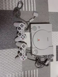 SONY PlayStation (PS1) 本体 コントローラー2つ付き