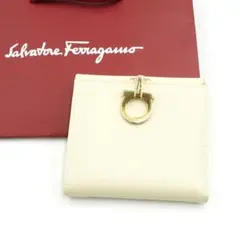 ✨新品未使用品✨ Ferragamo ミニ財布 ガンチー二クリップ サフィアーノ