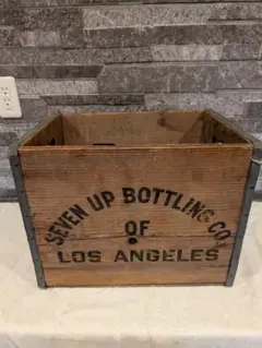 7up 木箱　ウッドボックス　ビンテージ　本物　当時物　レプリカではないです。 VINTAGE LIKE 7UP WOOD BOX / ウッドボックス / M , L /