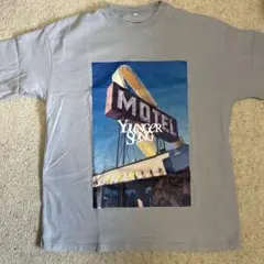 yonger song ヤンガーソング グレー Photo print Tシャツ