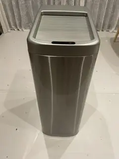 自動開閉ごみ箱