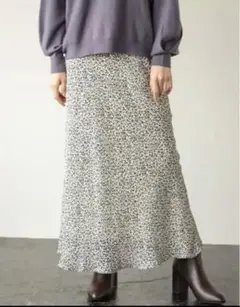 ローリーズファーム　アニマル柄ロングスカート