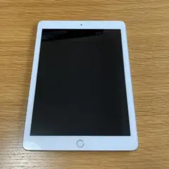 Apple iPad シルバー 本体(第6世代) 32GB