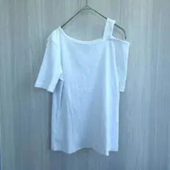 ジーユー カットソー Tシャツ オフショルダー アシンメトリー ホワイト L