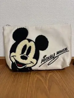☆新品・未使用品☆ ミッキーマウス 刺繍ポーチ ベージュ