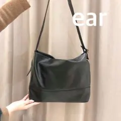 美品 ear PAPILLONNER A4スッキリショルダーバッグ レザー 牛革