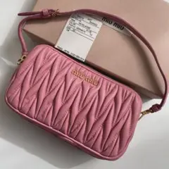 【新品】ミュウミュウ アクセサリーポーチ マテラッセ ナッパレザー 羊革 ピンク