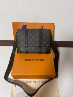LOUIS VUITTON メッセンジャーバッグ ブラック