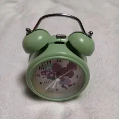 グリーンのキャラクターアラーム時計