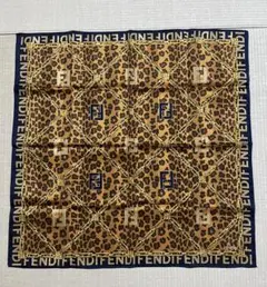 FENDI レオパード柄 ハンカチ 56×56
