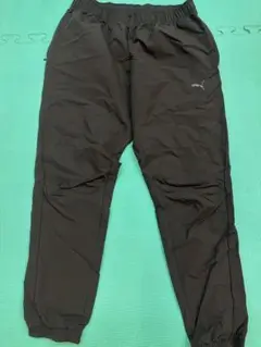 Puma ブラック ナイロンパンツ　ジョガーパンツ