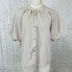 ふんわり上品◎ Hudson 半袖ブラウス ベージュ Mサイズ【870】