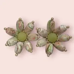 Item thumbnail for item 8ecbc8a8-efb2-489f-8a08-d297b4863d09