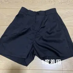 黒 ショートパンツ