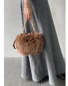 プルミエアロンディスモン　⭐︎ ＜INNUE（イヌエ）＞ファーショルダーバッグ