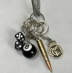 キーホルダー 5個セット 黒ダイス 8ボール 弾丸 レアルマドリード カラビナ