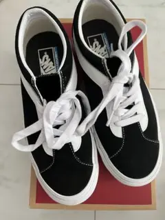 美品　VANS bold ni 23.5cm ブラック