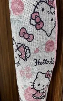新品♡hello kitty ハローキティ　バラ　フロアマット　ラグ　カーペット