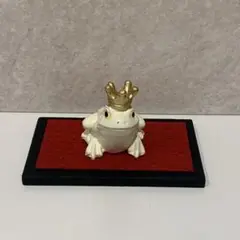 カエル　白いカエル　縁起　置物　セリア　キャンドゥ　ダイソー