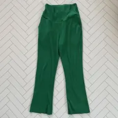 緑色フレアマタニティパンツ