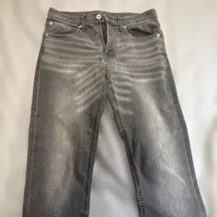 GU グレー ストレートレッグ デニムパンツ 73.5