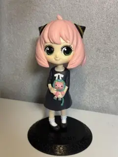 アーニャフィギュア