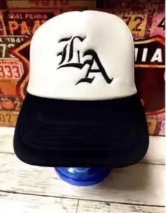 【新品❣️】LA メッシュキャップ　CAP 黒　白