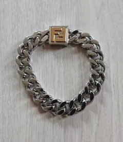 FENDI ロゴ ブレスレット フェンディ チェーンブレスレット アクセサリー