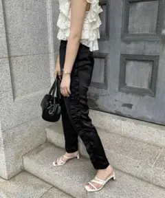 新品未使用☆SIDE FRILL pants　Mサイズ　レディース　おしゃれ