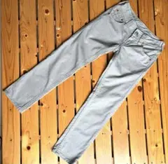 Levi グレー チノパン W91 L32 リーバイス レディース