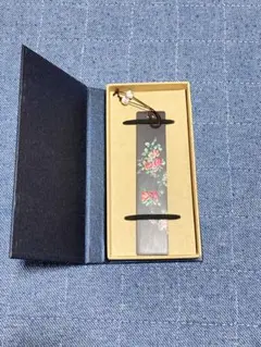 【木製】プレゼントに‼️ 上品 バラ 贈り物 読書 しおり卒業 入学祝い