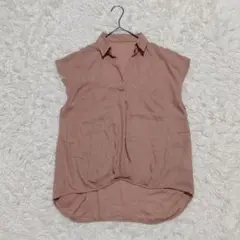 フレンチスリーブくすみピンクシャツ 前ポケット付き
