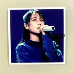 セール中…坂井泉水直筆サイン入り写真…ZARD… - メルカリ