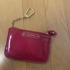 ルイヴィトン コインケース ピンク寄りの赤色