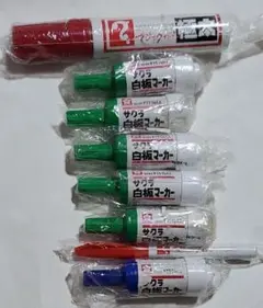 マジックインキ 赤 油性 極太 レッド サクラ 白板マーカー 緑 青 キャップ