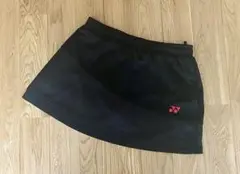 ★美品★ ヨネックス スコート ブラック✖︎レッド 26019