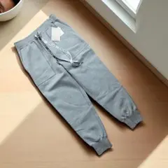 【新品未使用】定価49,500円　CYCLAS スリムジョガーパンツ グレー