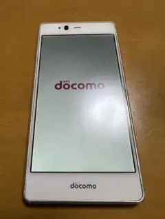 NTT docomo arrows F-03H ホワイト