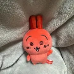 うさぎ ぬいぐるみ ボールチェーン付き 赤 初期