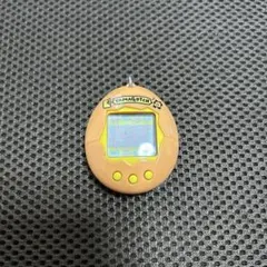 Tamagotchi オレンジ色 本体【破損で反応なし】