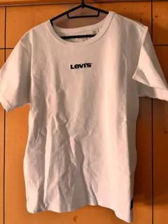 Levi's ホワイト Tシャツ Sサイズ