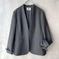 極美品✨Jプレス　11号　ノーカラージャケット　ホック留め　総裏　伸縮有 グレー