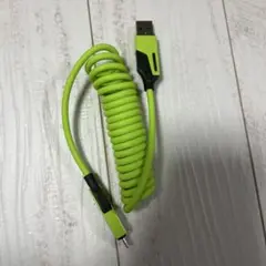 コイル状緑色Lightningケーブル