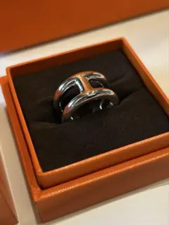 Item thumbnail for item 694ed06f-2d3e-421d-8fb9-f0590de5b8f4