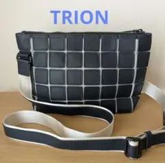 最終価格【美品】TRIONパネルレザーショルダーバッグ