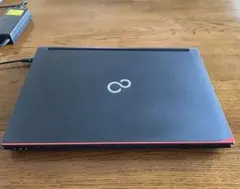 Fujitsu Lifebook 15.6インチノートPC