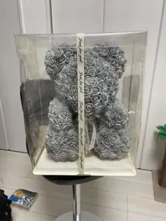 グレーのフラワー ベア　L