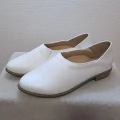美品✨フェリシモはまじとコラボやわらかフラットシューティホワイト24cm
