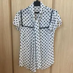 ドット柄半袖ブラウス