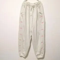 スウェットパンツ リボン刺繍　ルームパンツ　リラックス　オフホワイト